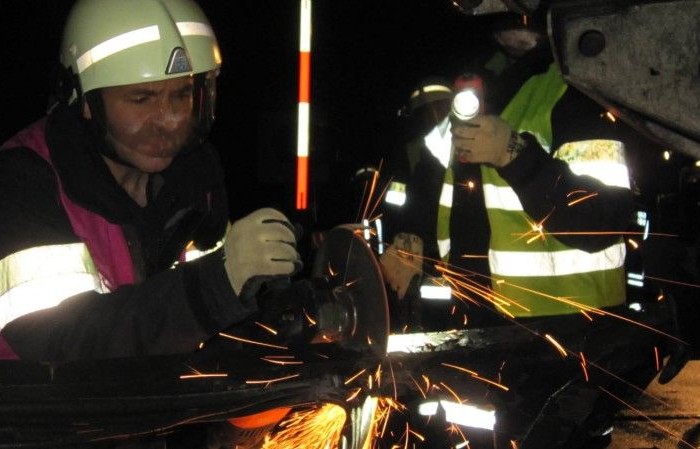 Herausfordernde LKW-Bergung für die FF Hadersdorf am Stefanitag