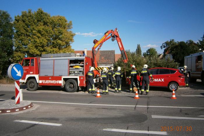 Fahrzeugbergung nach Verkehrsunfall mit Personenschaden