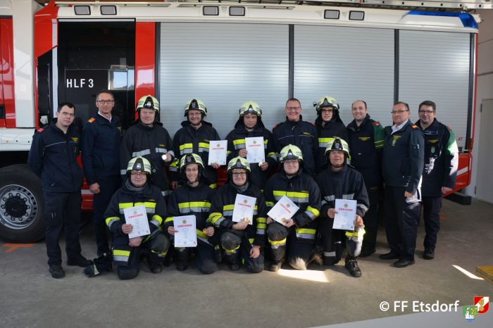 Feuerwehr Etsdorf absolvierte Ausbildungsprüfung Atemschutz in Gold