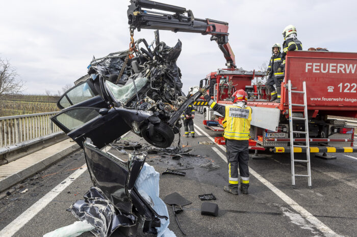 Schwerer Verkehrsunfall mit Todesfolge