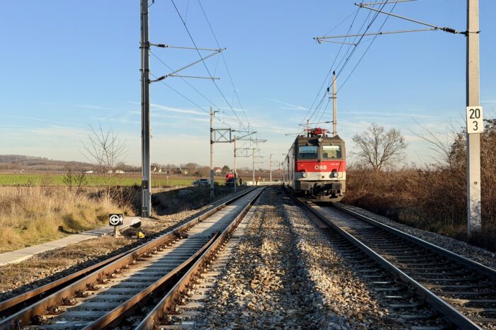 Menschenrettung im Gleisbereich Bahnhof Etsdorf-Strass